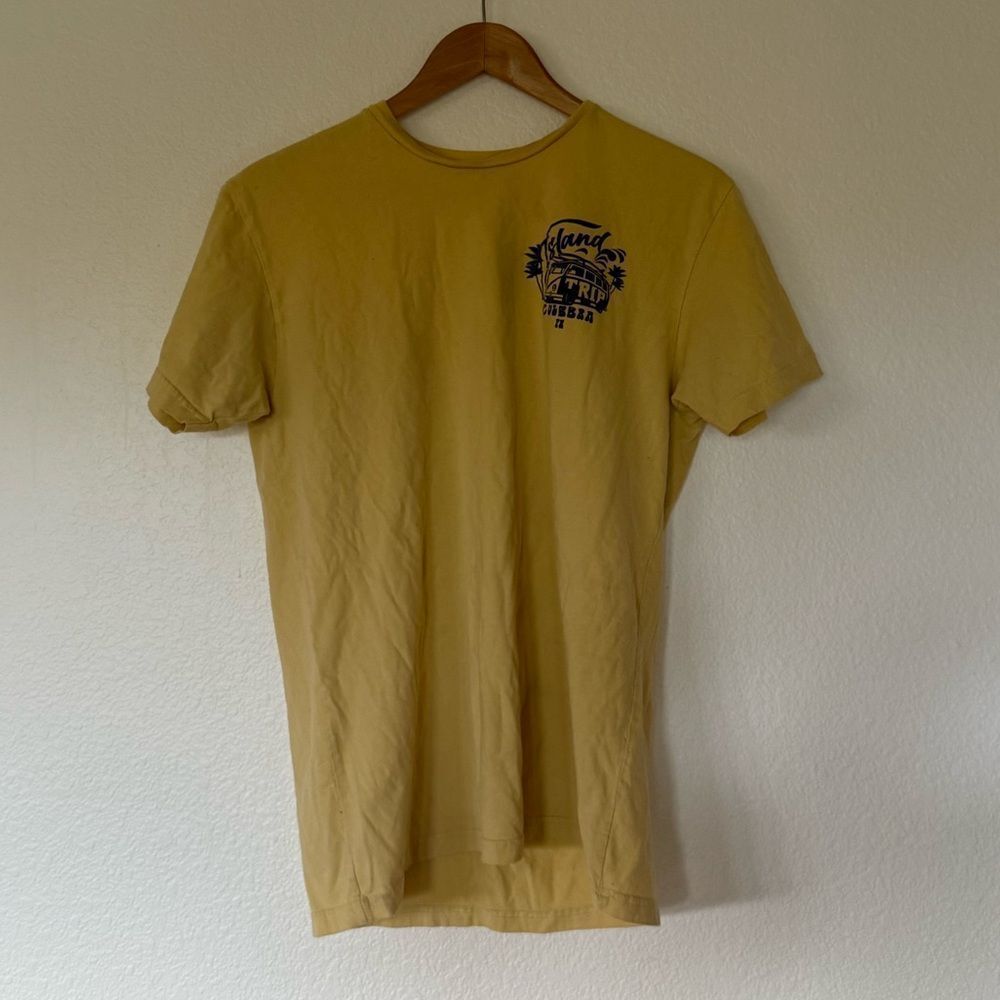 Location t shirt bundle - Picture 3 of 6